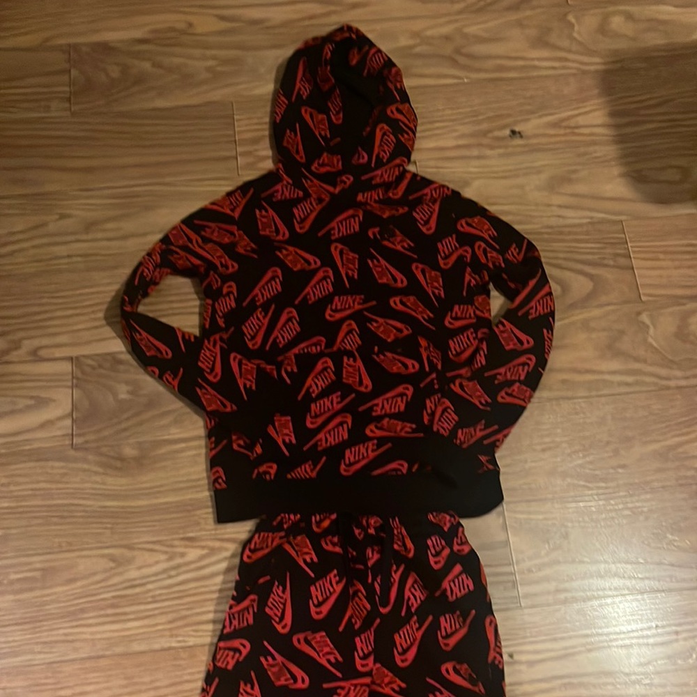 Nike sweatsuit